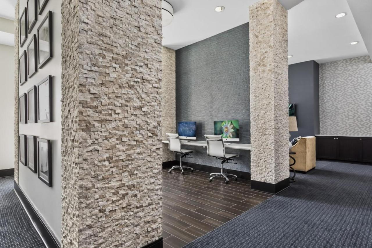 Grand Luxury Premium Vaulted Ceilings *