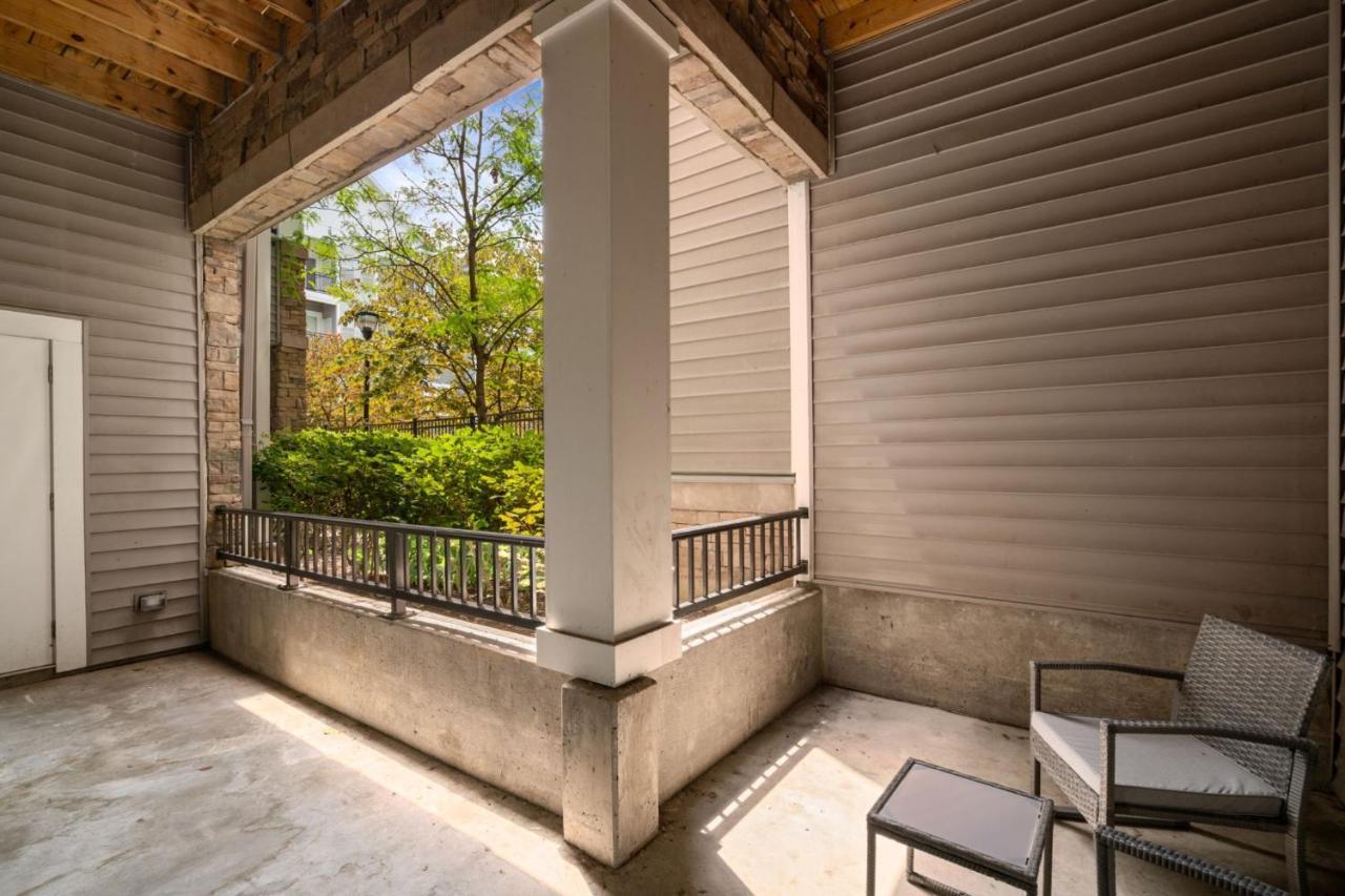 Grand Luxury Premium Vaulted Ceilings *
